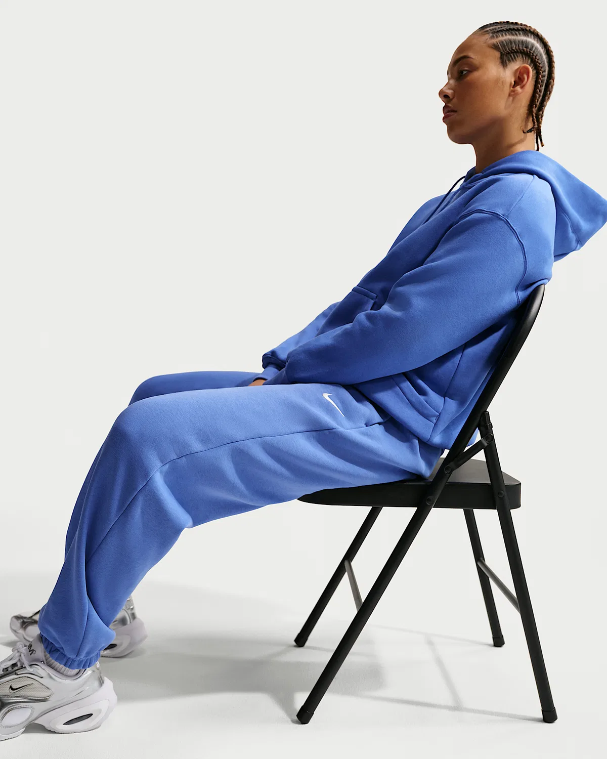 Женские свободные спортивные штаны с завышенной талией Nike Sportswear Phoenix Fleece, Light Medium Blue/Sail — фото 4