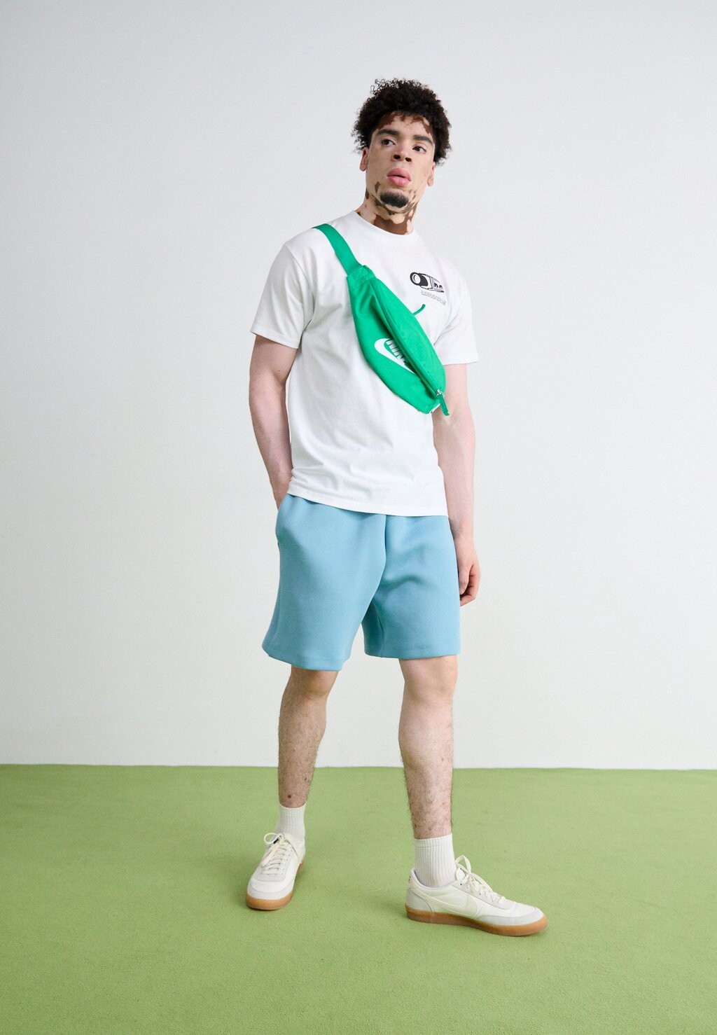 

Футболка с принтом WARNING Obey Clothing, белый
