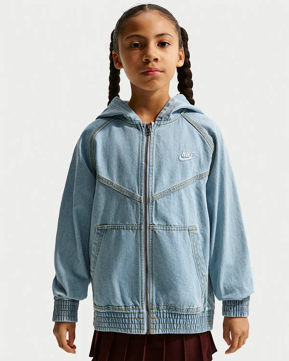 Детская джинсовая куртка на молнии с капюшоном Nike Sportswear Collection, Light Armory Blue/Light Armory Blue/Wheat/Light Armory Blue — фото 2