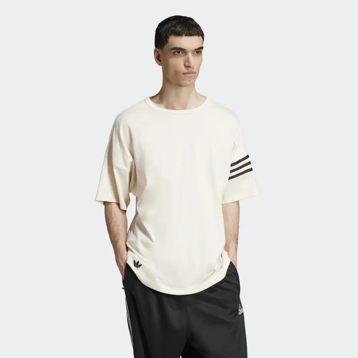 

Мужская футболка Adidas Neuclassic, белый