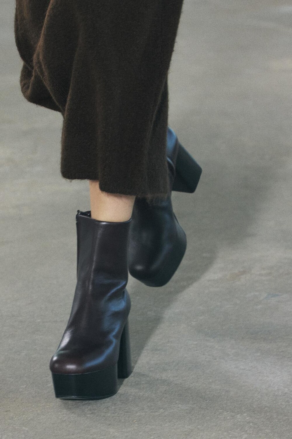 Кожаные ботинки на платформе ZARA, коричневый