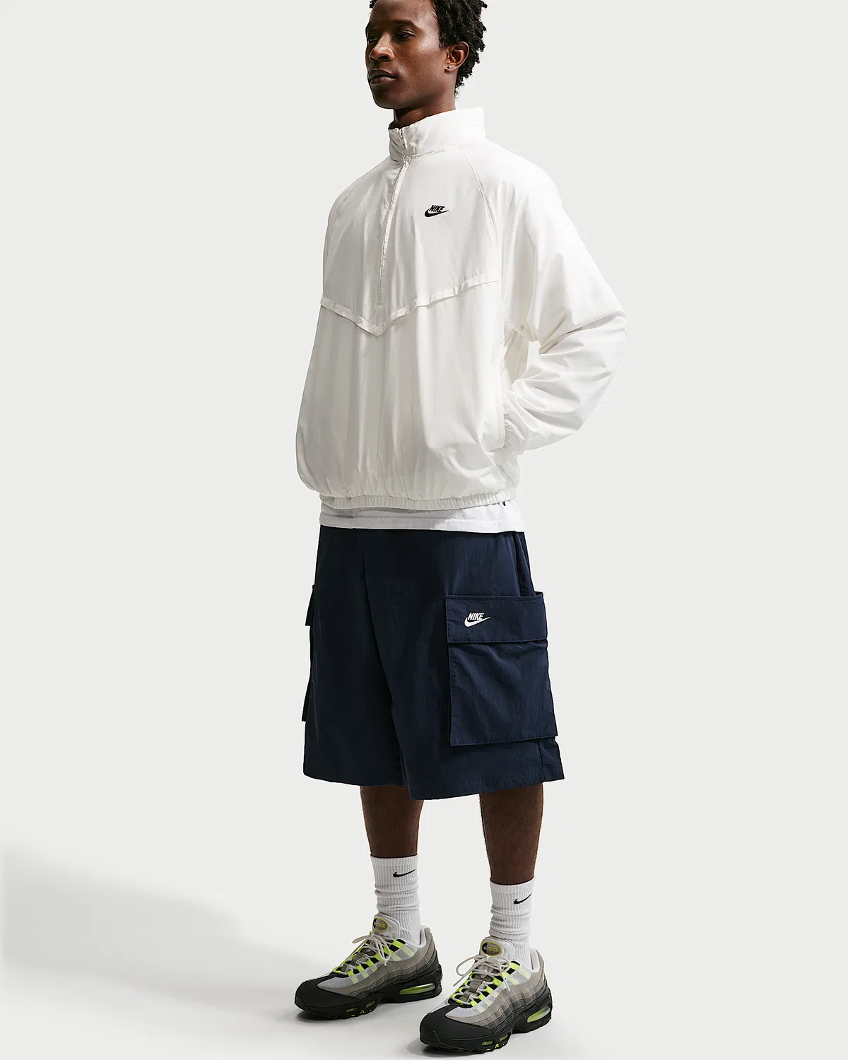 Мужские свободные карго-шорты Nike Sportswear Club, Obsidian/White — фото 4