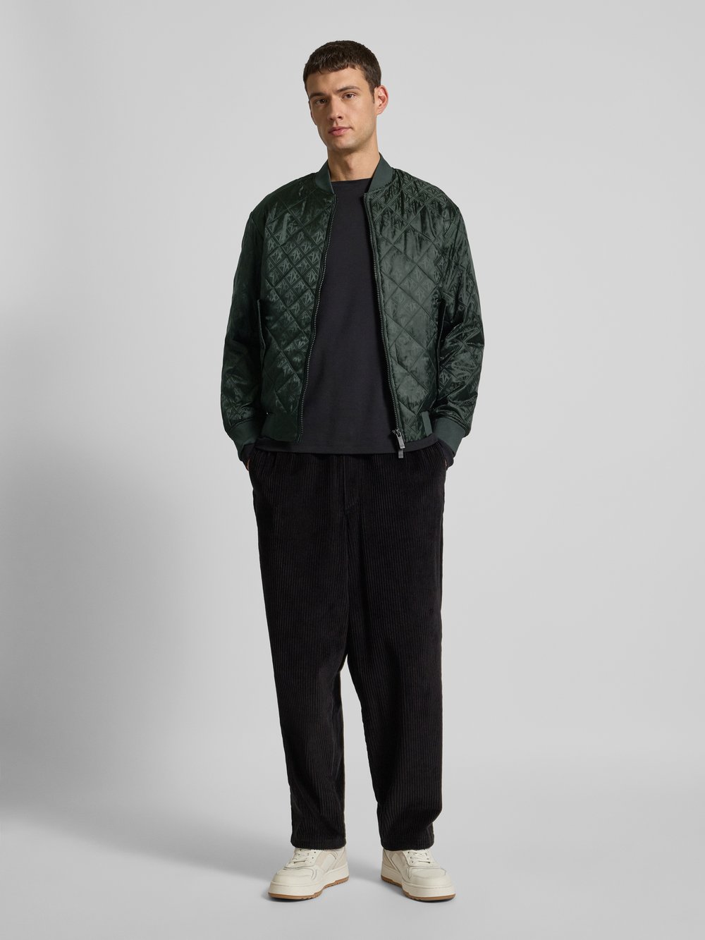 

Куртка с воротником-стойкой ARMANI EXCHANGE, оливковый