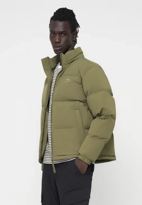 Пуховик Lacoste, оливковый — фото 4