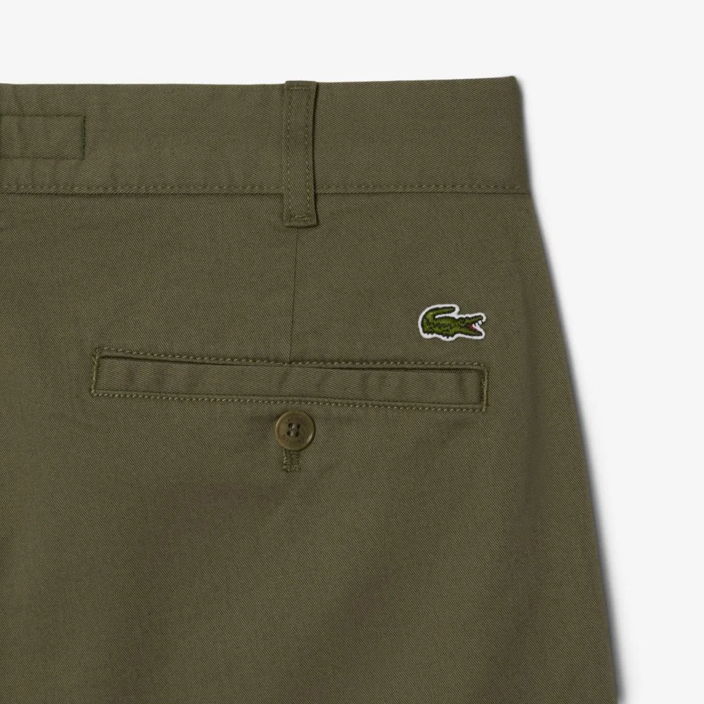 Мужские брюки чинос из твила цвета хаки от Lacoste — фото 4