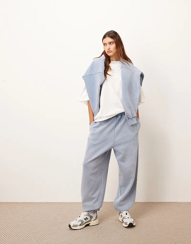 

Спортивные брюки премиум-класса ARRANGE с кислотной стиркой нежно-голубого цвета