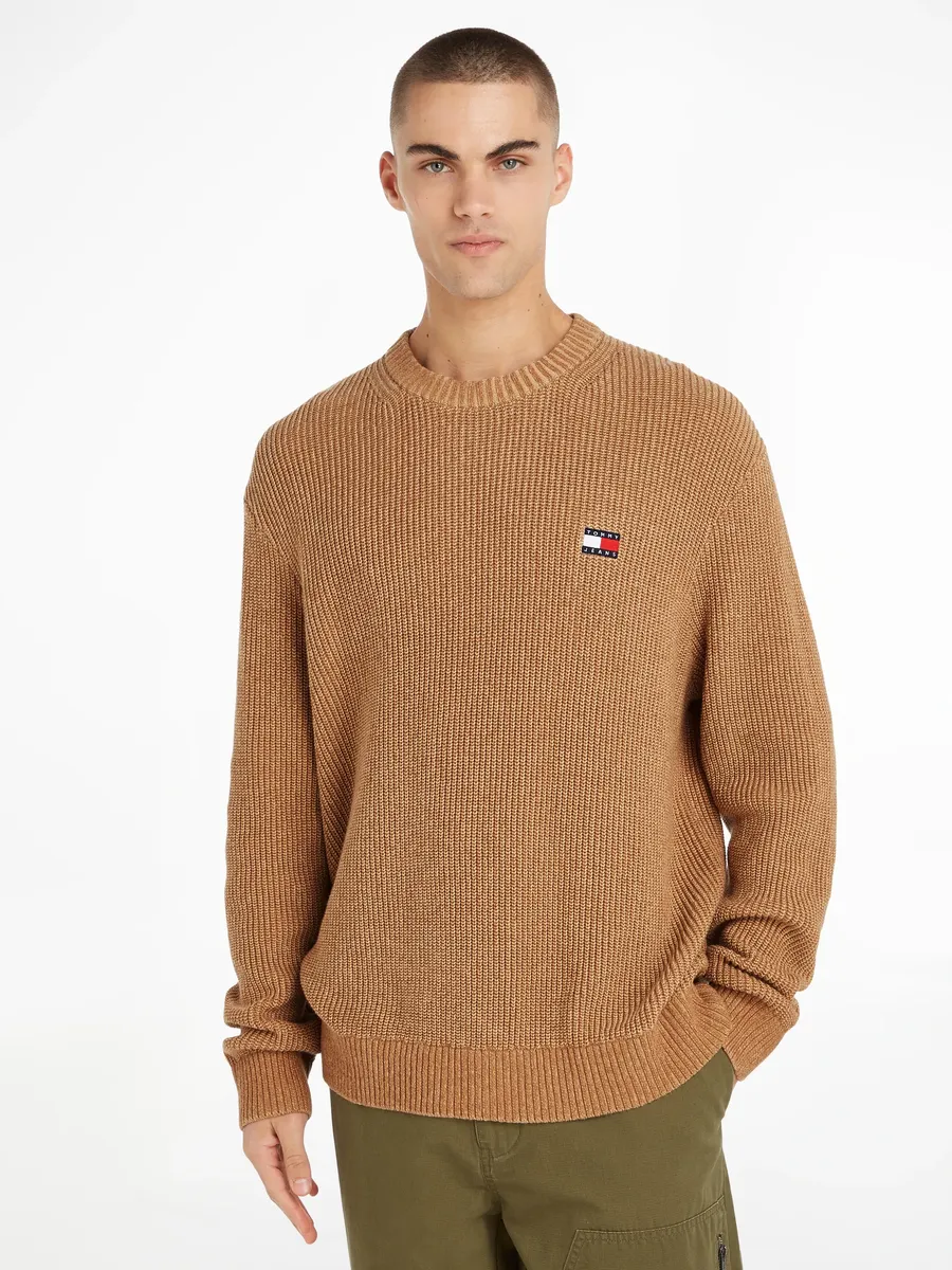 

Вязаный свитер Tommy Jeans "TJM REG TONAL XS BADGE SWEATER", коричневый