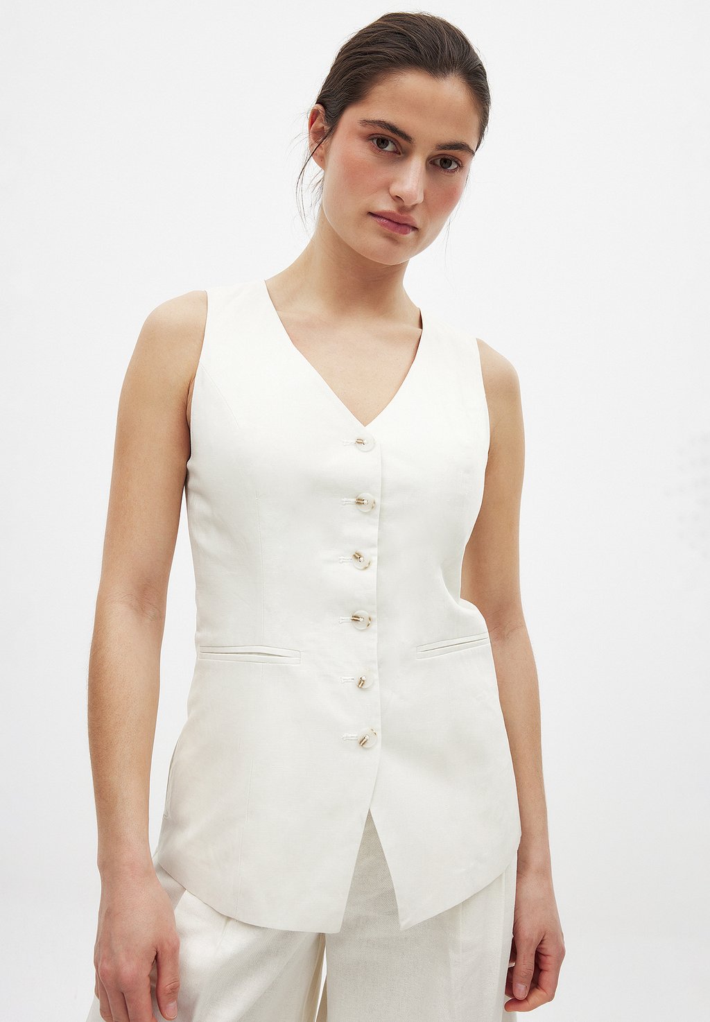 

Жилет V NECK NA-KD, кремовый