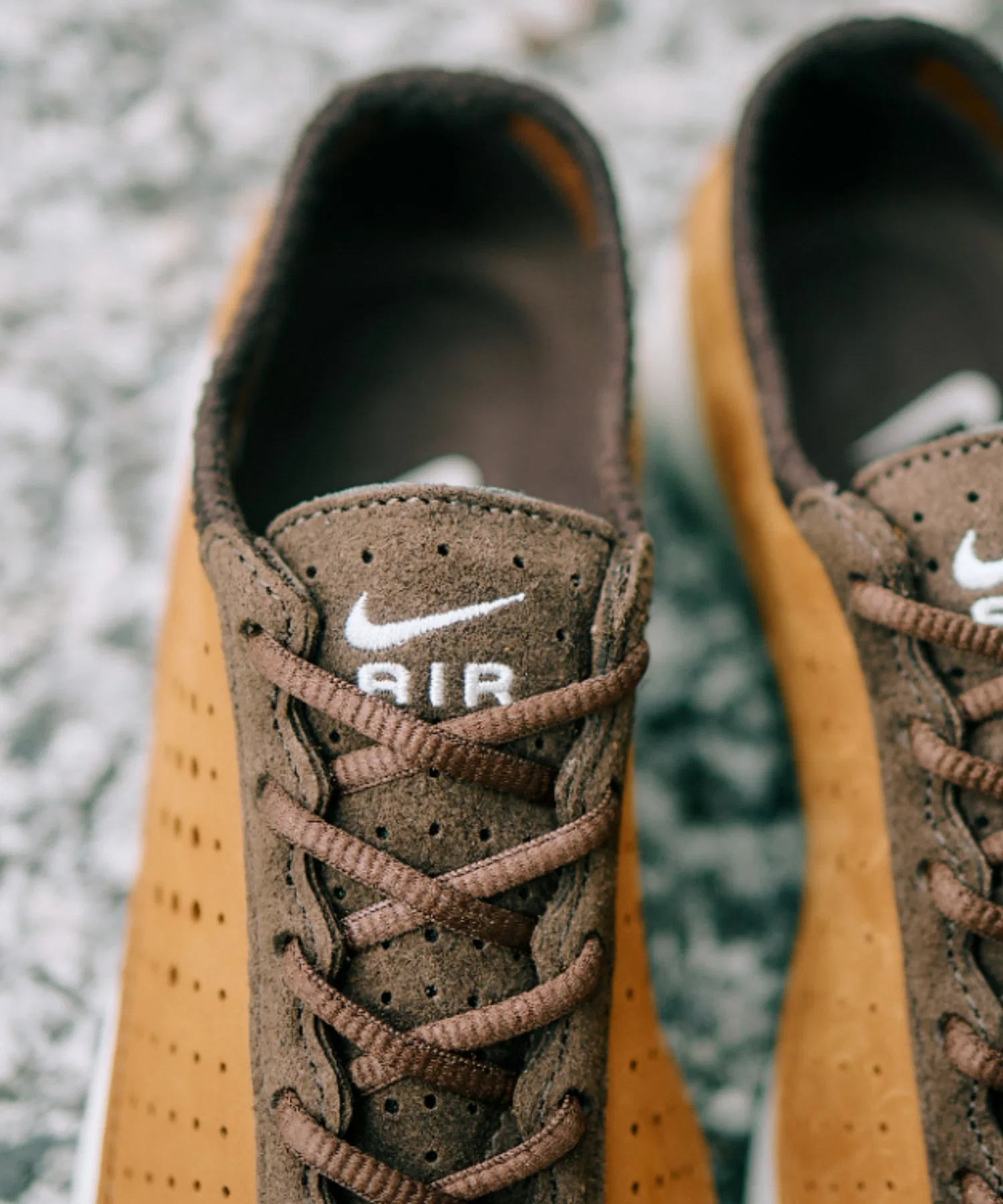 Женские кроссовки NIKE AIR SUPERFLY HQ7955-201 бежевые — фото 2