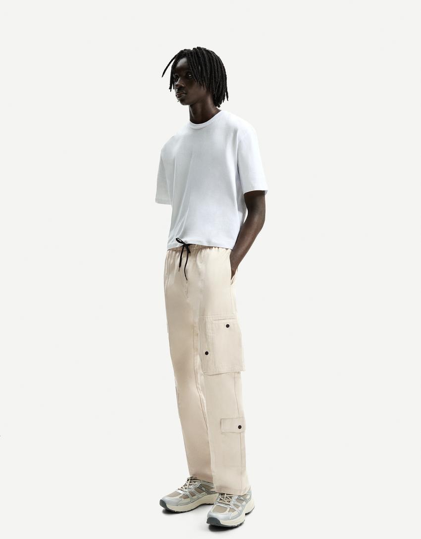 

Широкие брюки-карго Bershka, желтый