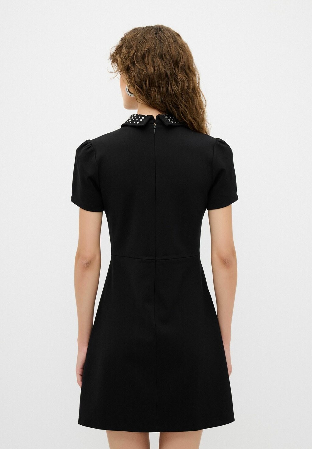 

Дневное платье SHORT SLEEVE WITH STONE COLLAR adL, черный