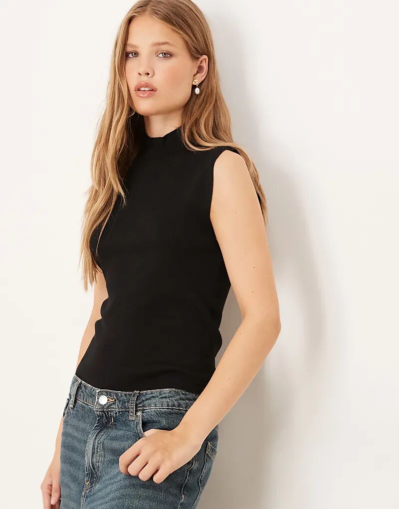 

Трикотажный топ без рукавов Gina Tricot черного цвета с высоким воротом