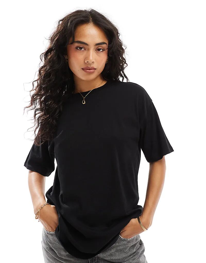 

Удлиненная футболка черного цвета ASOS DESIGN