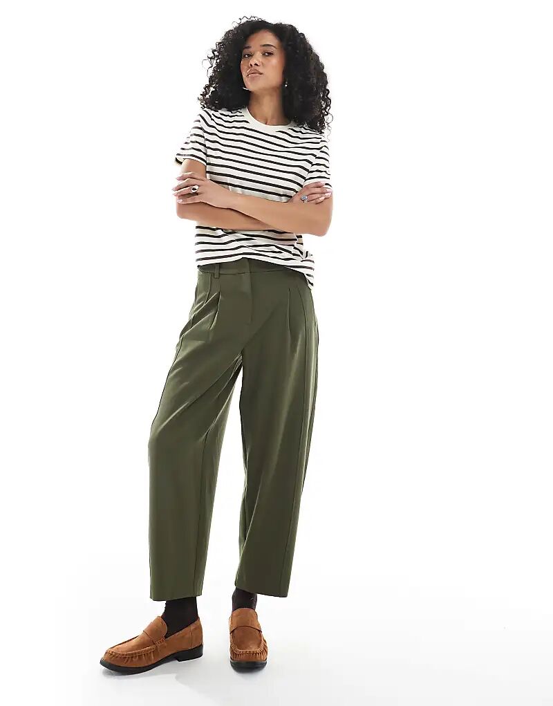 

Брюки-бочонки New Look цвета хаки