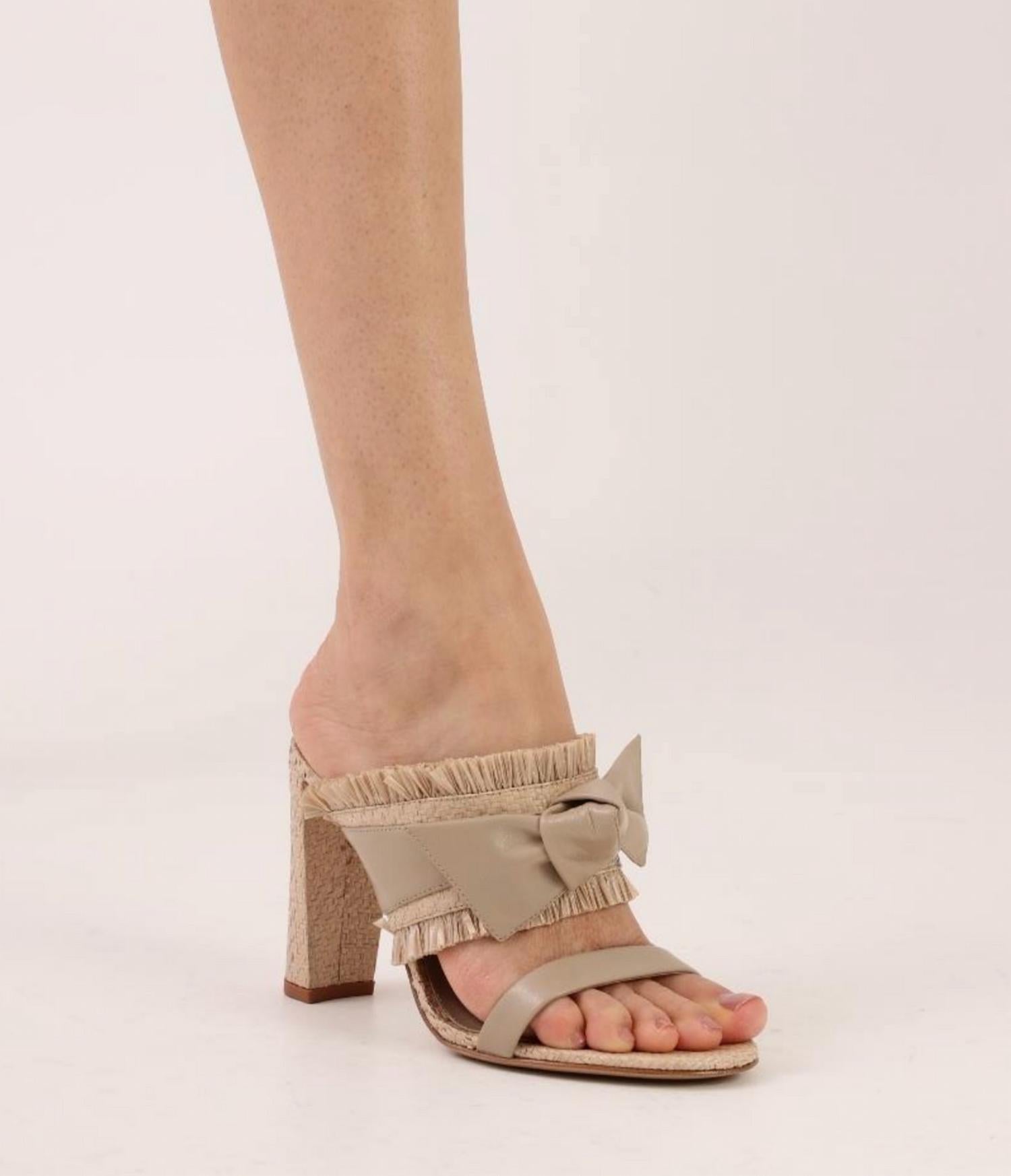 Женские пляжные сандалии Maxi Clarita Raffia 90's в цвете Cookie Alexandre Birman, Cookie — фото 4