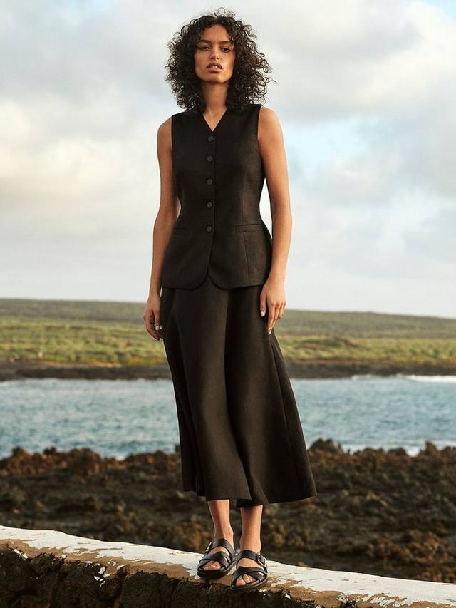 

Молли жилет из чистого льна Whistles, Black