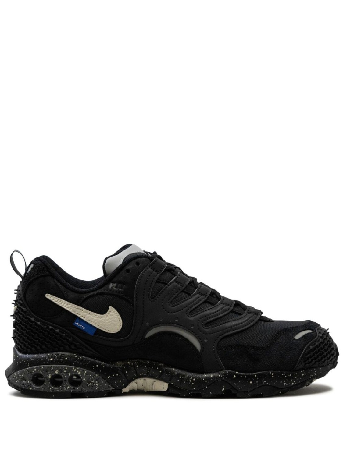 

Кроссовки Nike х Undefeated Air Terra Humara, черный