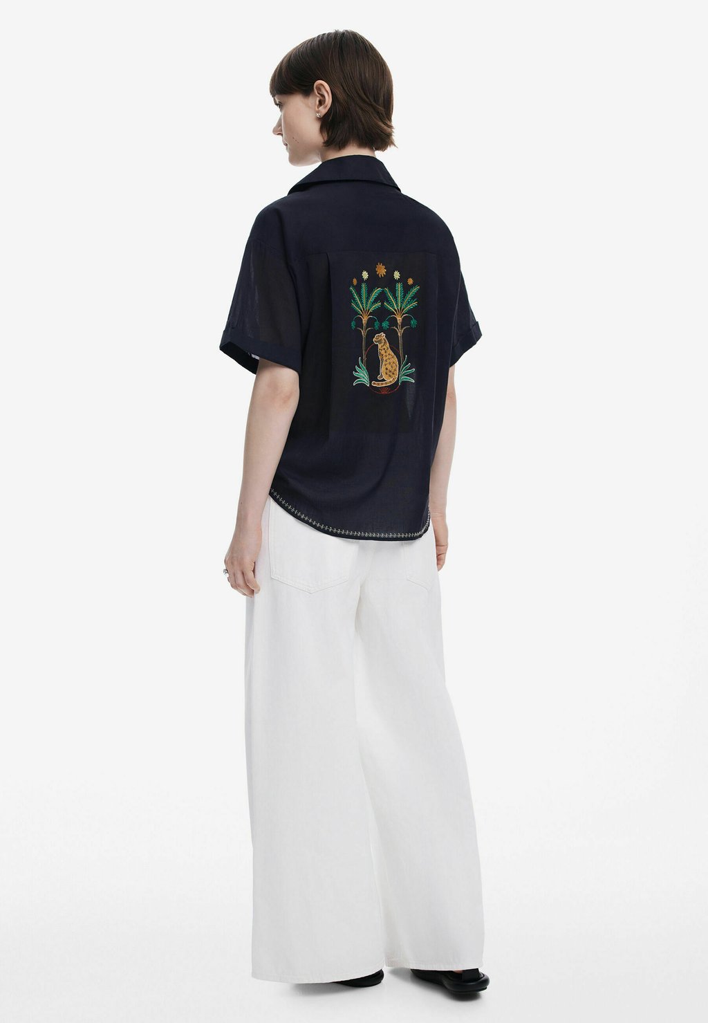 

Блузка на пуговицах SHORT-SLEEVE Desigual, черный