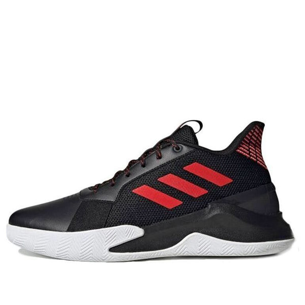 

Кроссовки управляют игрой Adidas, черный
