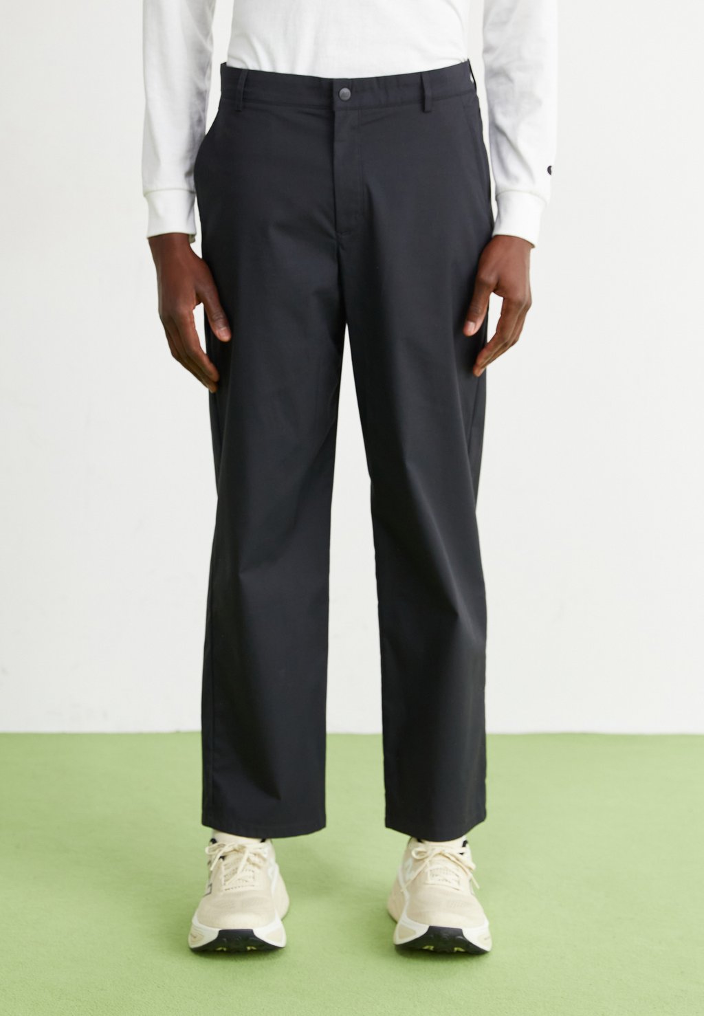 

Брюки ATHLETICS STANDARD PANT New Balance, черный