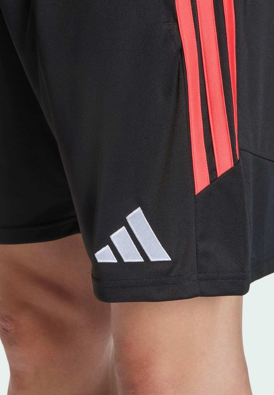 Спортивные шорты Adidas Performance TIRO LEAGUE TRAINING, Black Semi/Lucid Red/Black — фото 3