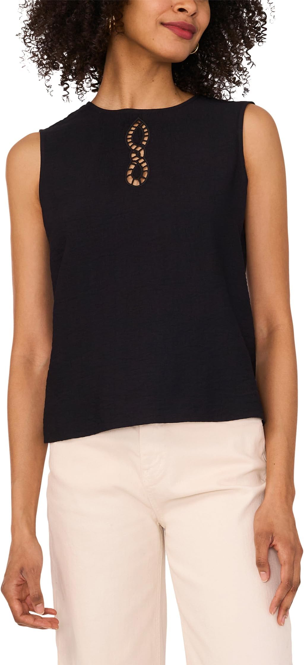 

Блуза Vince Camuto Sleeveless Crew Neck Blouse with Center Embroidery, цвет Rich Black
