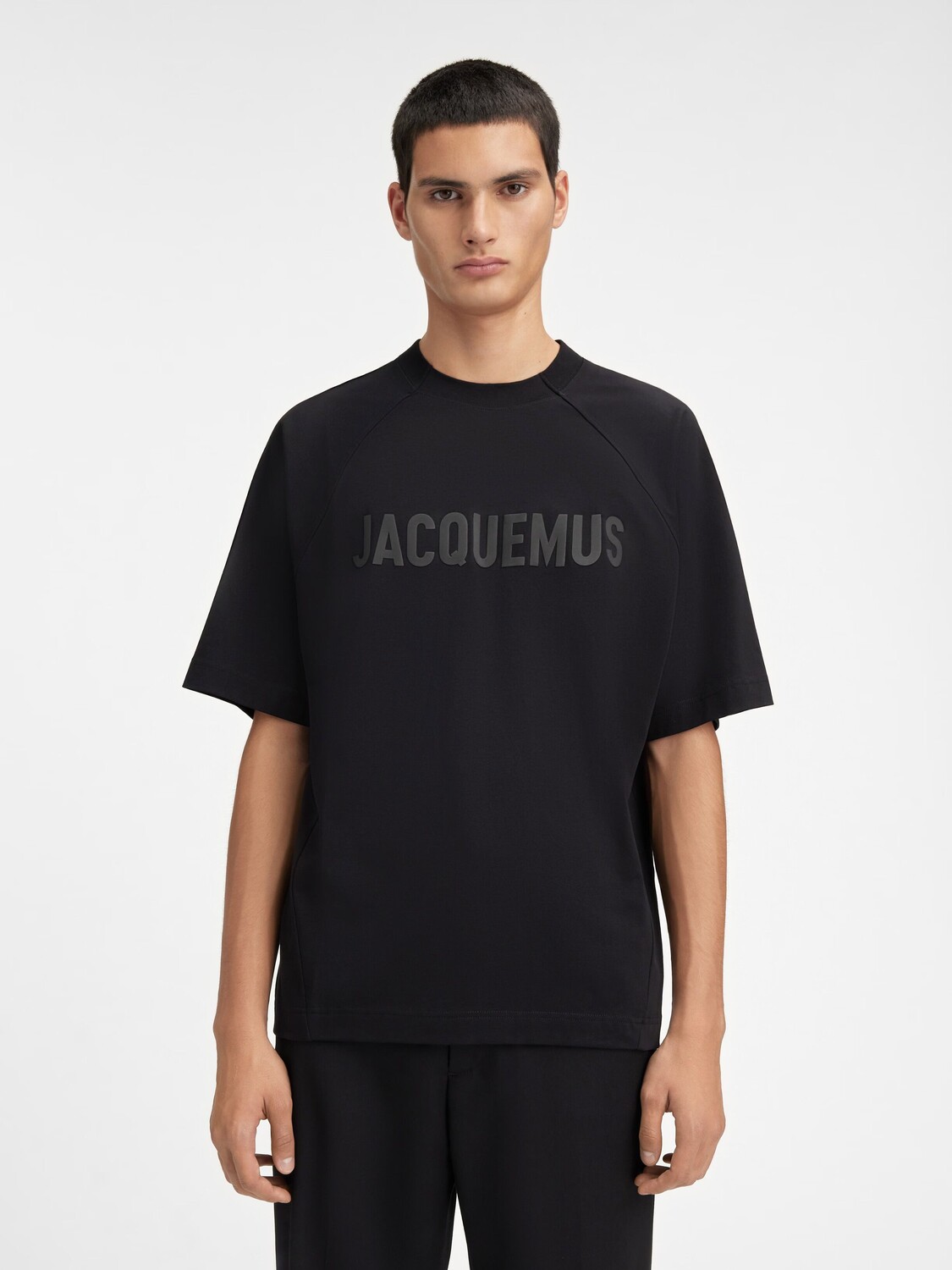 

Футболка с логотипом реглан JACQUEMUS The Typo t-shirt, черный