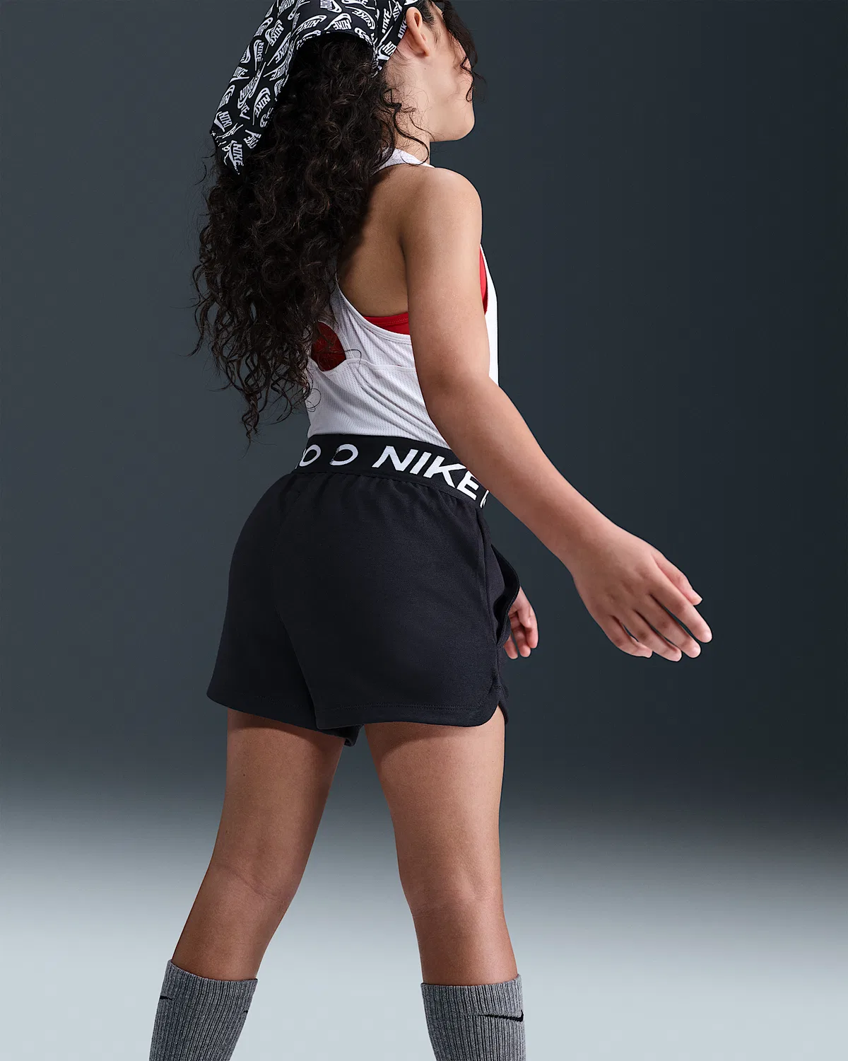 Детские шорты Nike Pro Fleece Dri-FIT для девочек, Black/Black/Black/White — фото 3