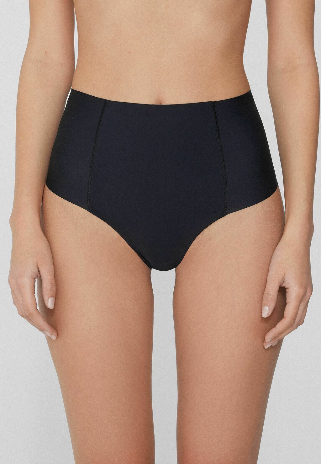 

Стринги Tezenis, черный