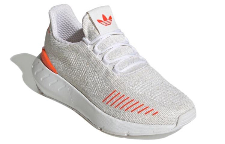 Adidas originals Swift Run 22 Кроссовки женские — фото 2