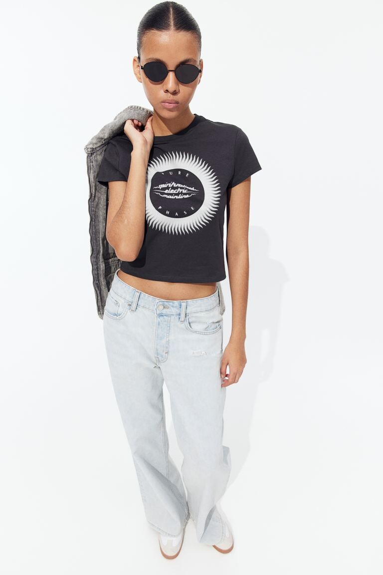 

Футболка с принтом H&M, черный