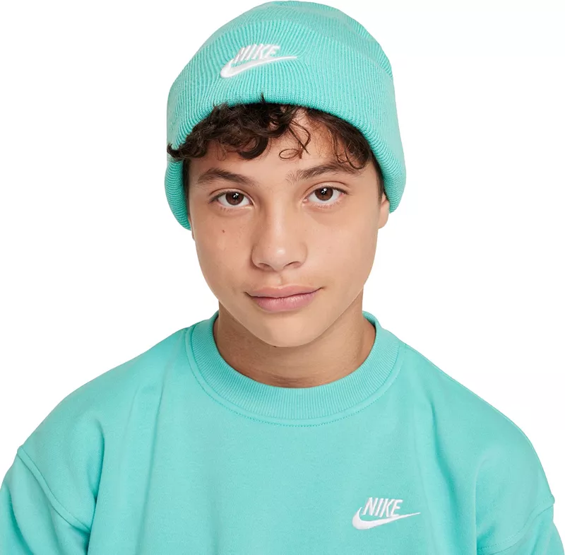 

Детская шапка Nike Peak Futura, цвет Green Frost