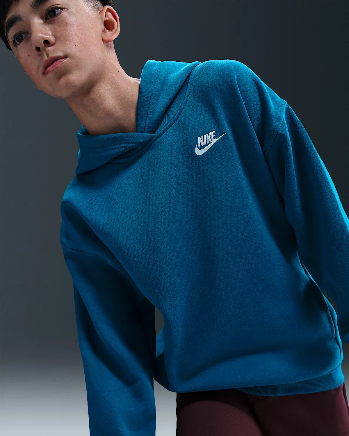 Детский оверсайз худи Nike Sportswear Club Fleece, Green Abyss/Green Abyss/White — фото 3