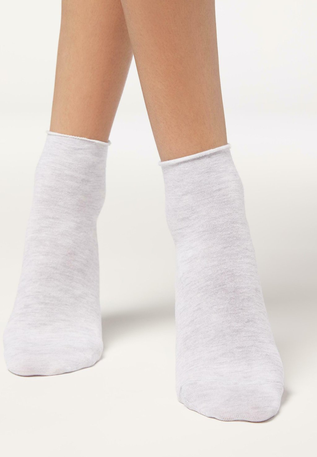 

Носки KURZE OHNE RAND Calzedonia, цвет Grigio Chiaro Mel