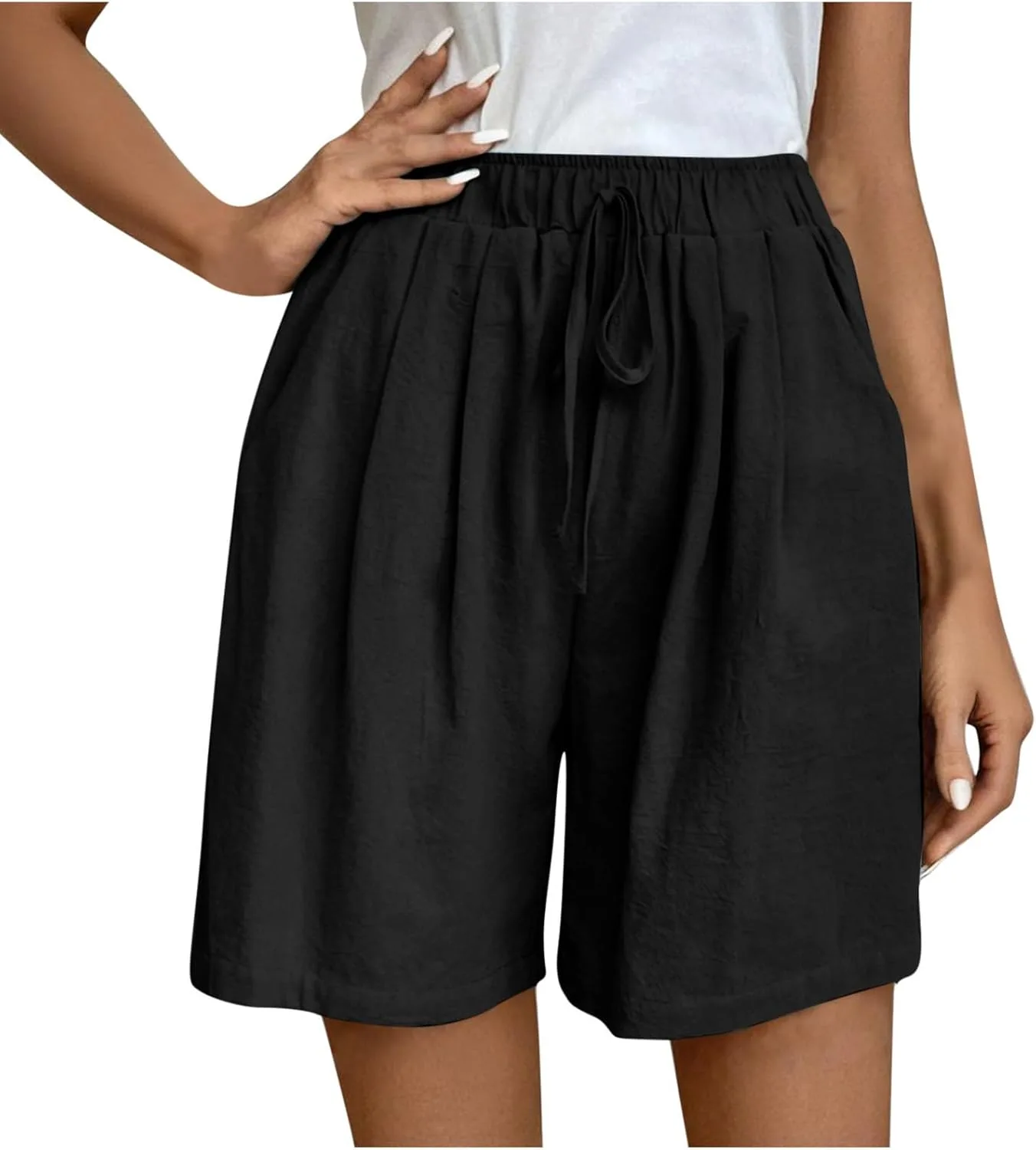 

Бермуды женские с эластичным поясом и широкими штанинами