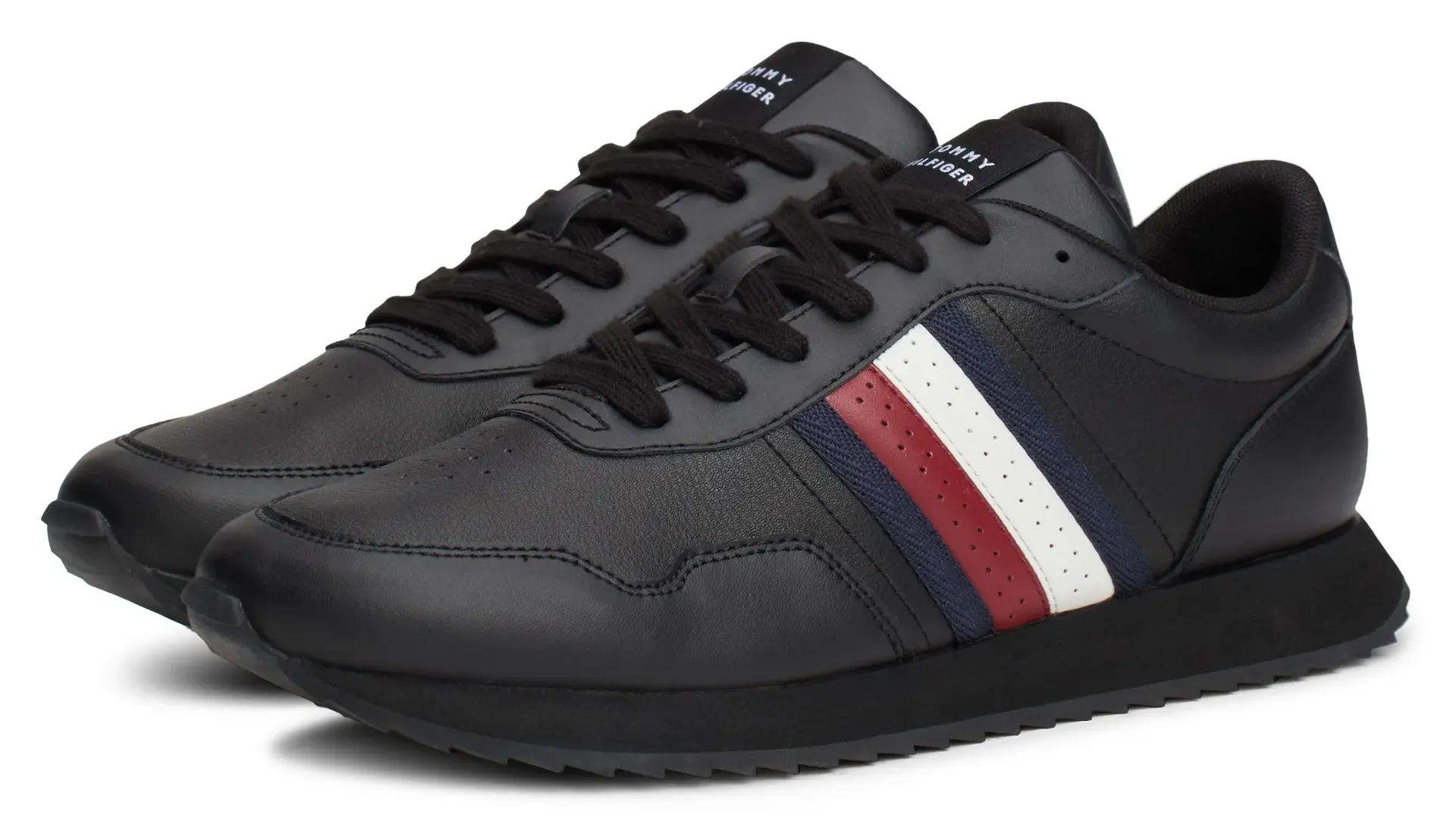 

Кроссовки Tommy Hilfiger "RUNNER EVO LTH MIX ESS", черный