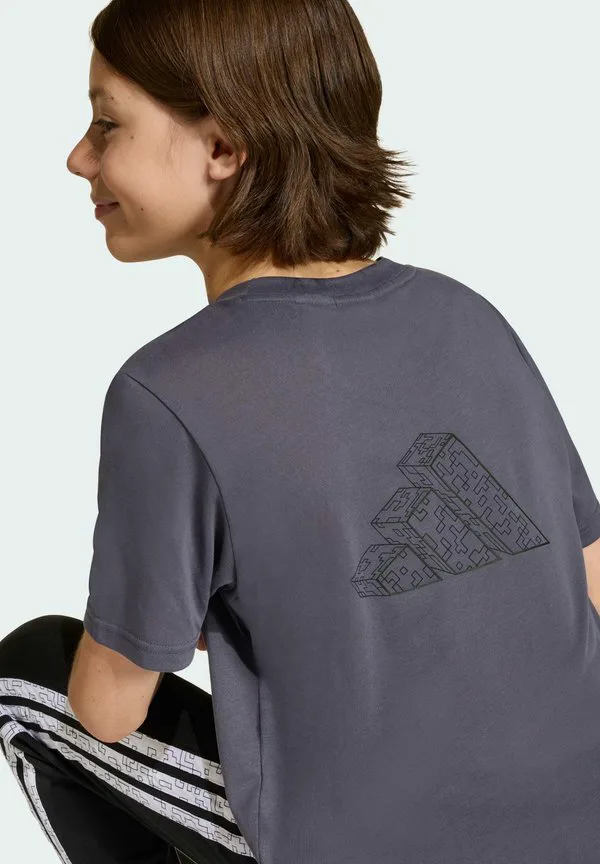 Тренировочная спортивная футболка minecraft Adidas Sportswear, Aurora Onix — фото 4