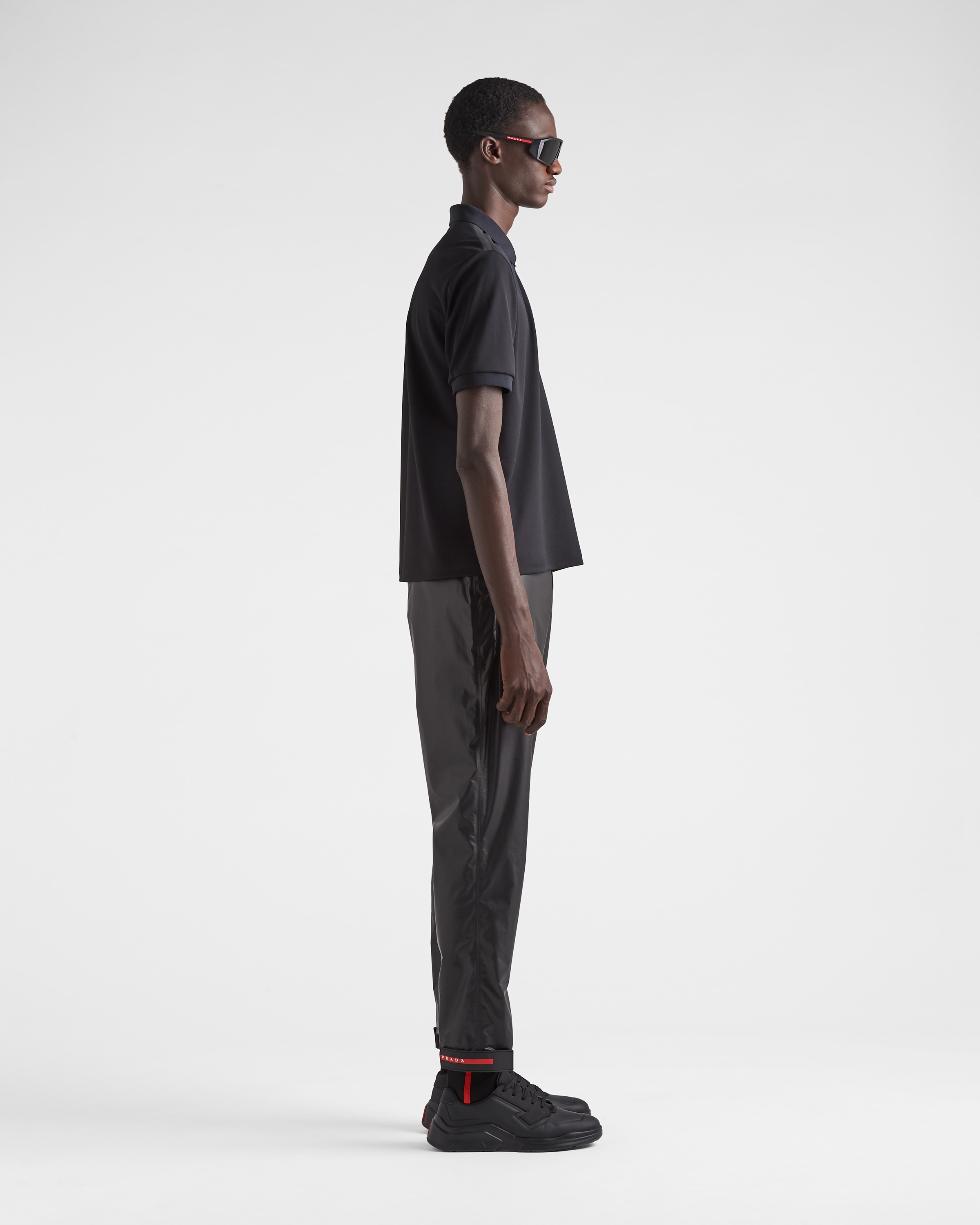 Легкие технические брюки из Re-Nylon Prada, черный — фото 3