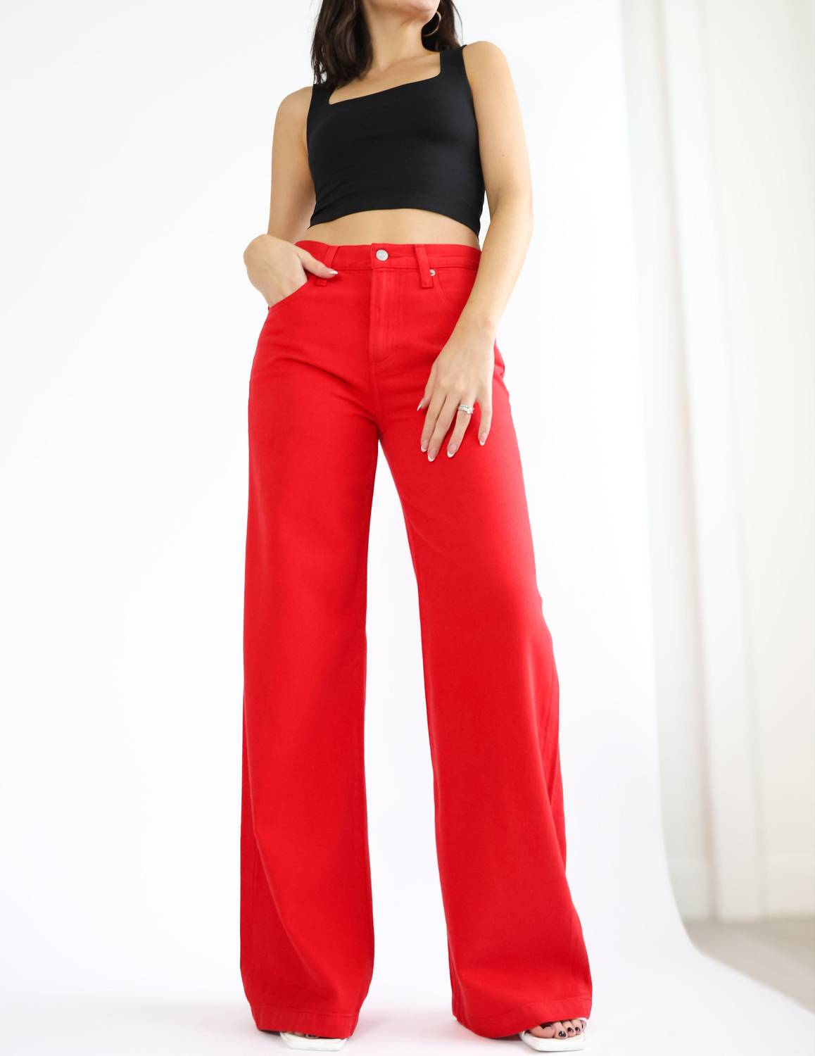 

Джинсы Jadyn Low Slung Palazzo в цвете Samba PISTOLA, Samba