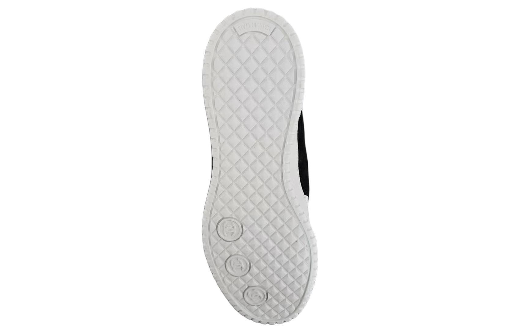 Женские бело-черные скейтерские кеды 24C Low Top CHANEL — фото 3