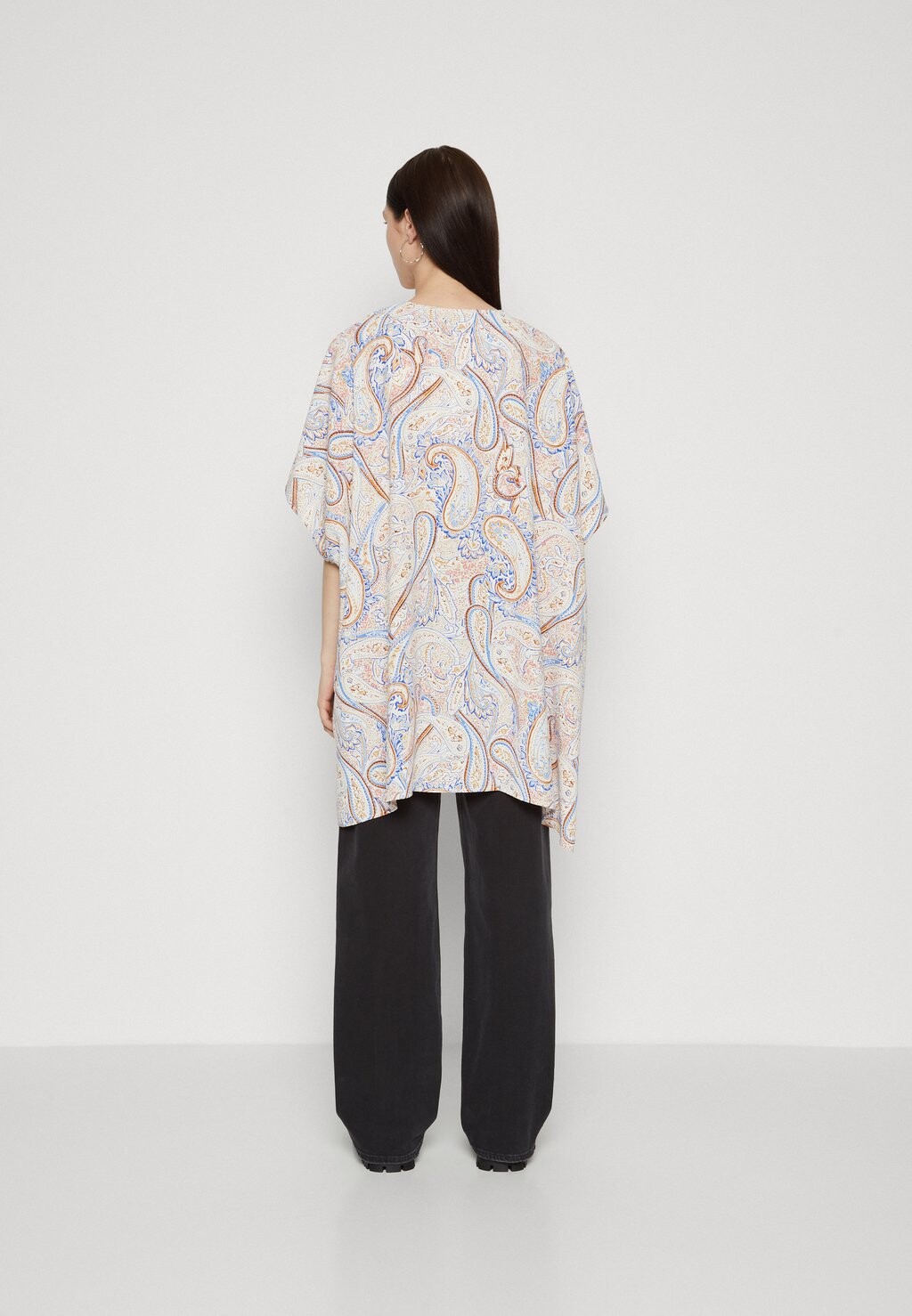 

Тонкая куртка VICILLE KIMONO VILA, кремовый