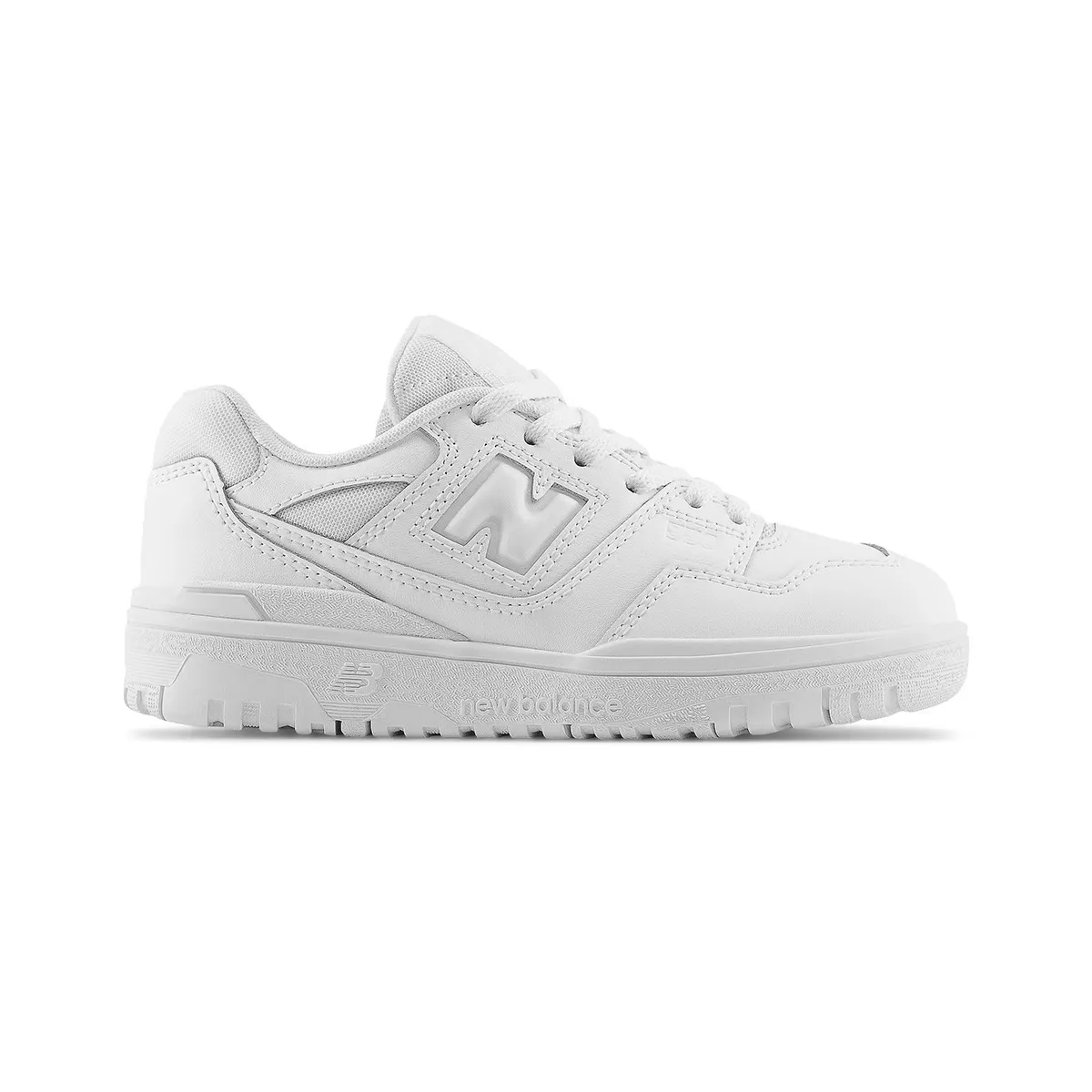 

Детские повседневные кроссовки Retro Basket 550 Triple white New Balance, белый