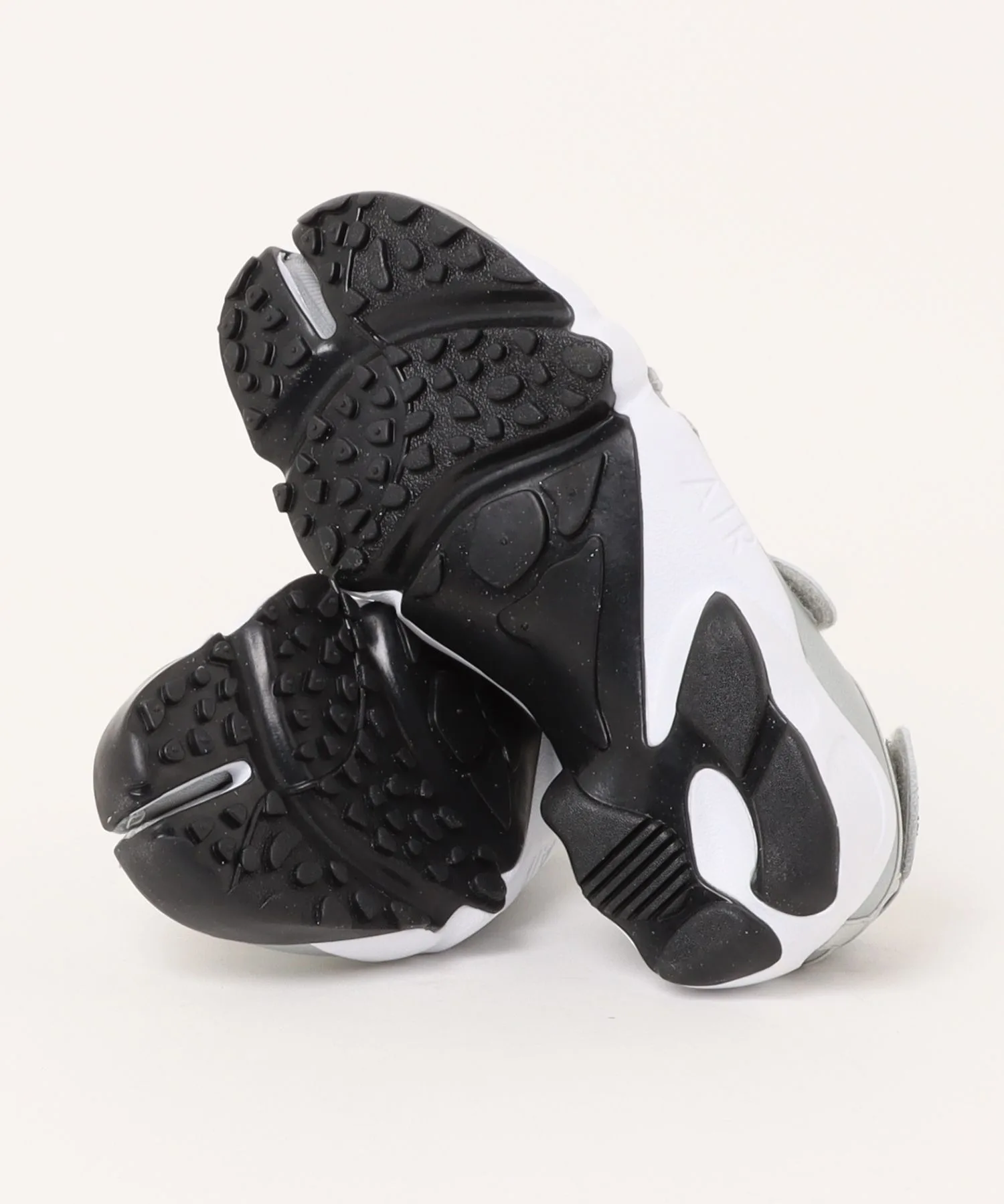 Женские кроссовки NIKE AIR RIFT HM5737-003 серебристые — фото 3