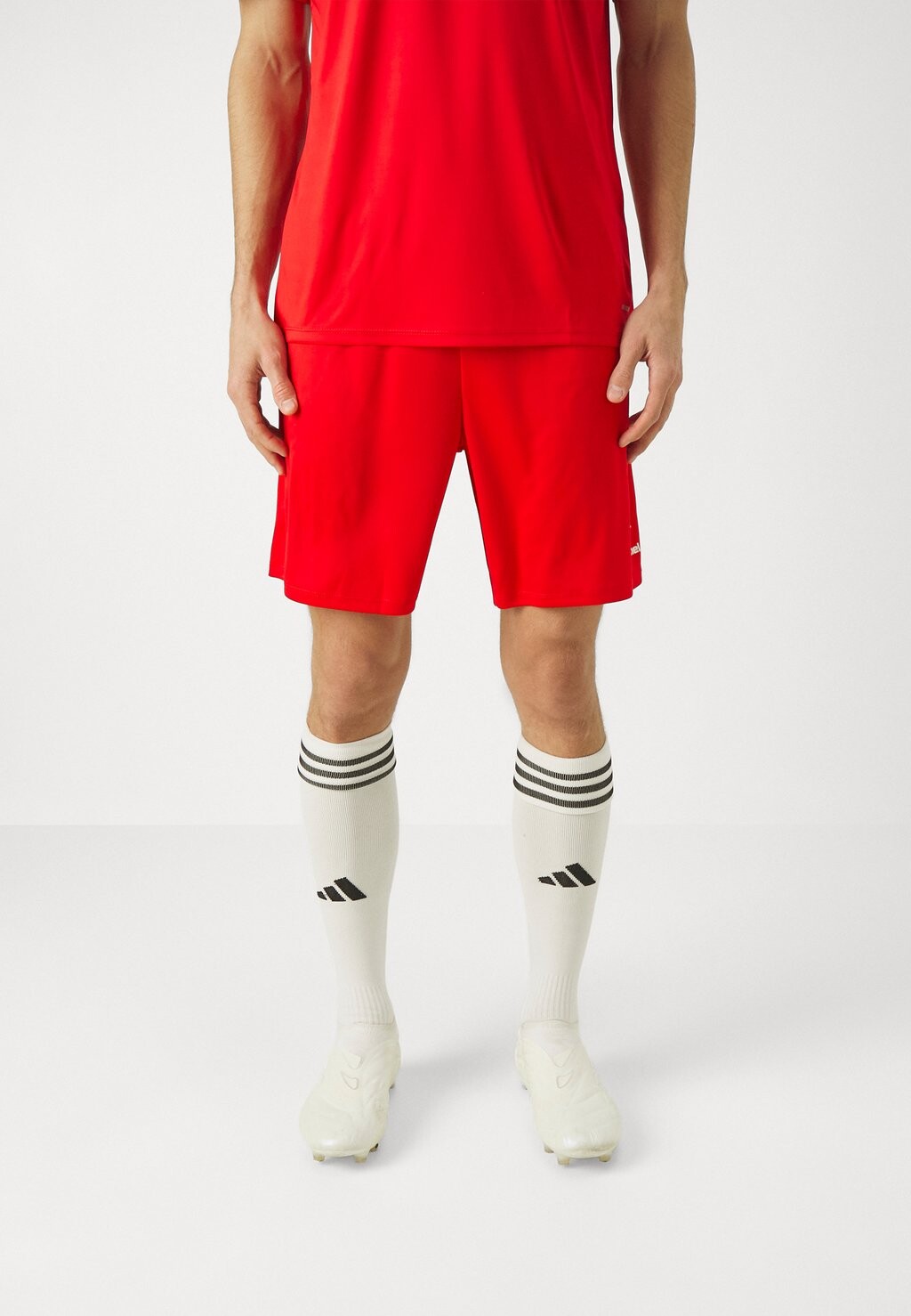 

Спортивные шорты ESSENTIAL Hummel, цвет true red