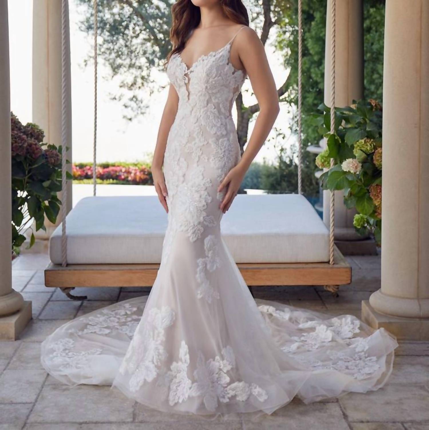 

Свадебное платье Kimberly в цвете слоновая кость/шампанское Casablanca