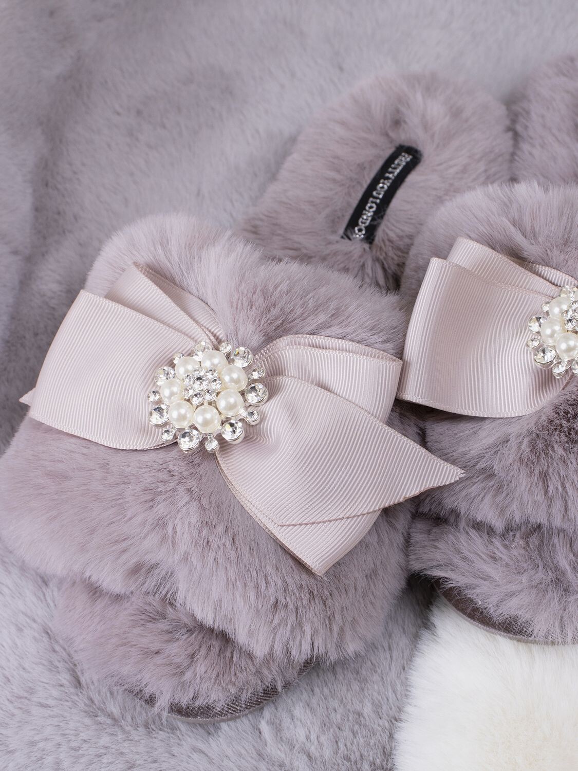 Тапочки из искусственного меха Pretty You London Anya, норка — фото 4