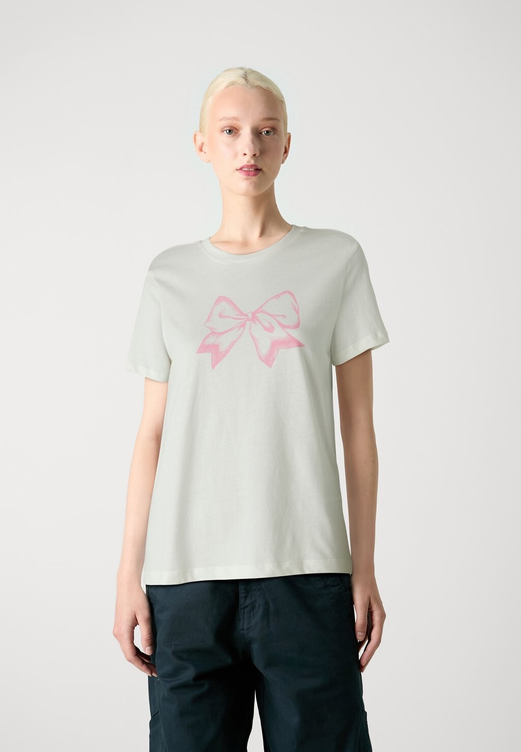 

Принт на футболке ONLKATE TEE ONLY, кремовый