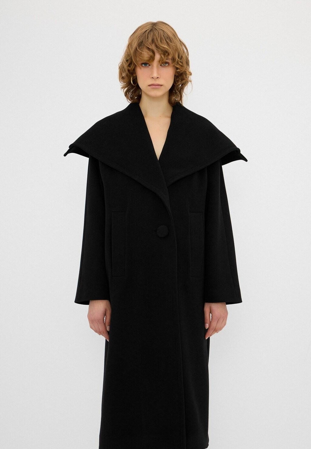 

Классическое пальто WIDE COLLAR adL, черный