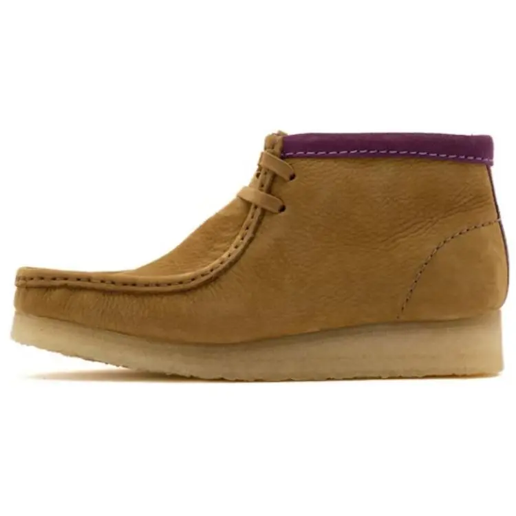 Женские ботинки Clarks Wallabee Oakmoss кожаные с контрастной полоской, коричневый