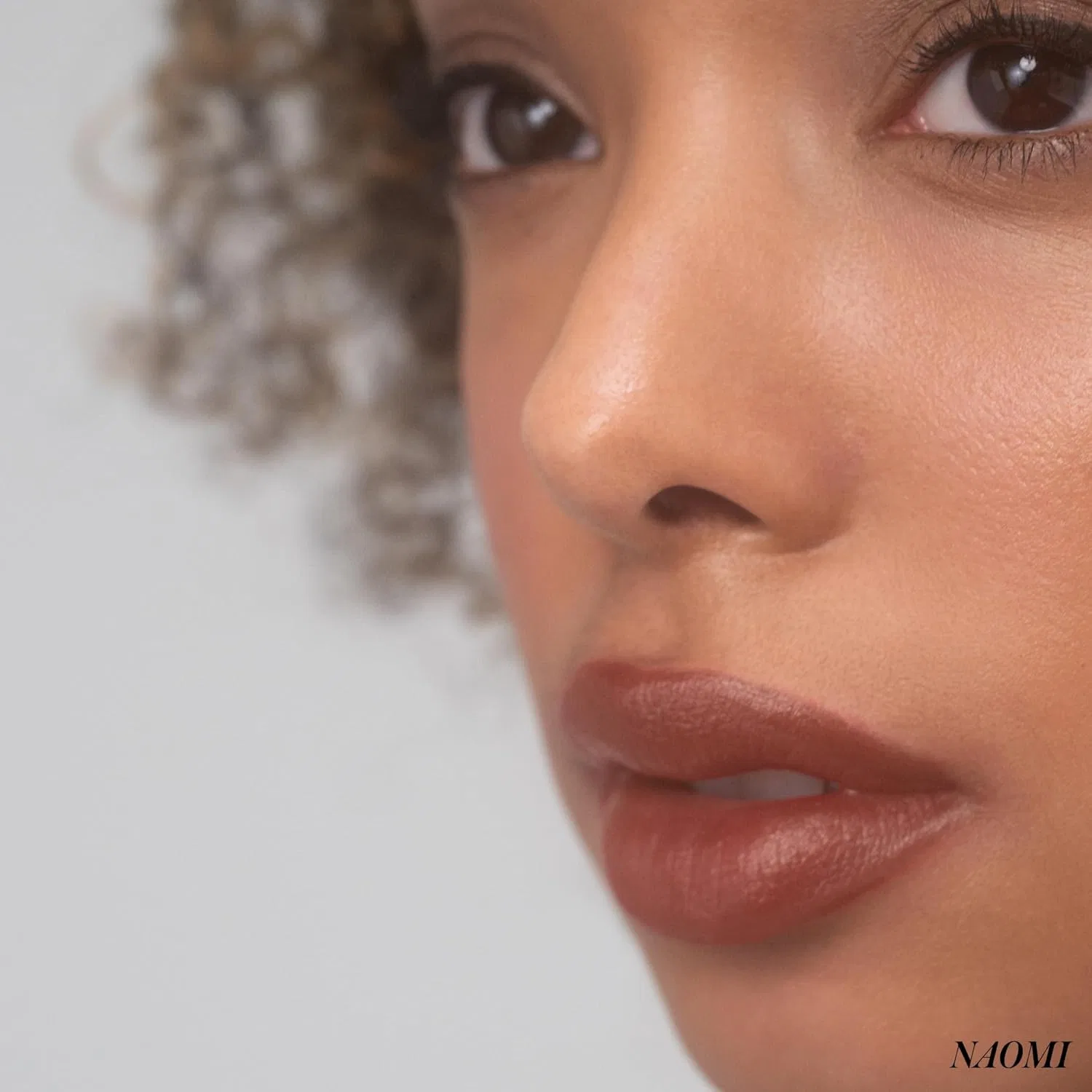 Помада-сыворотка Legendary Serum RMS Beauty Nude Naomi — фото 3